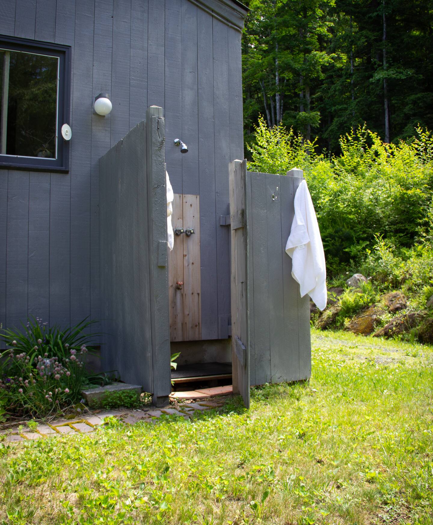 Outdoor shower at Falcon House